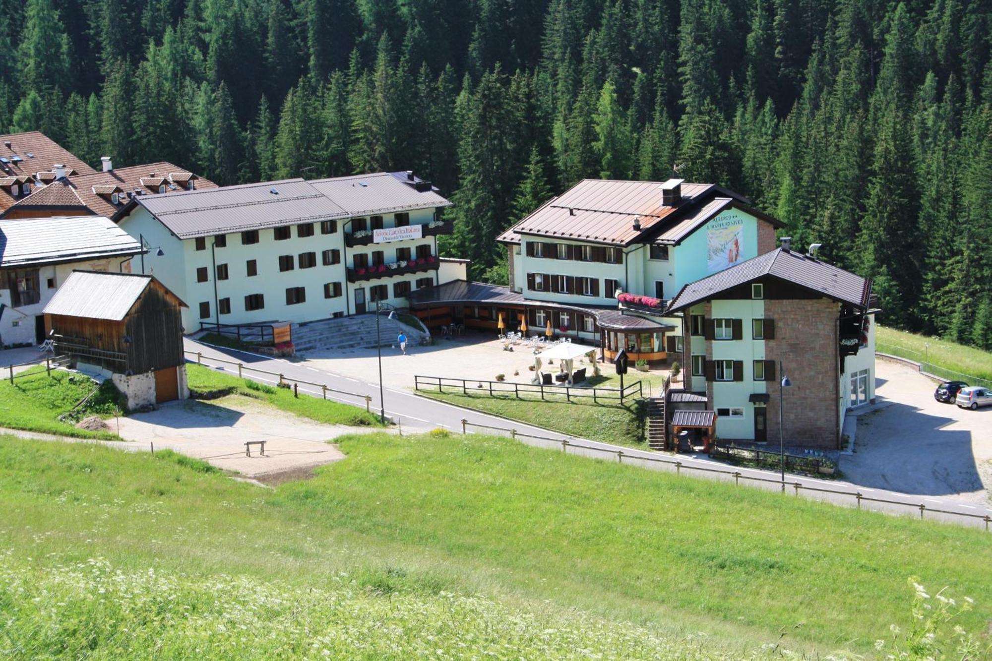 Santa Maria Ad Nives Hotel Canazei Luaran gambar